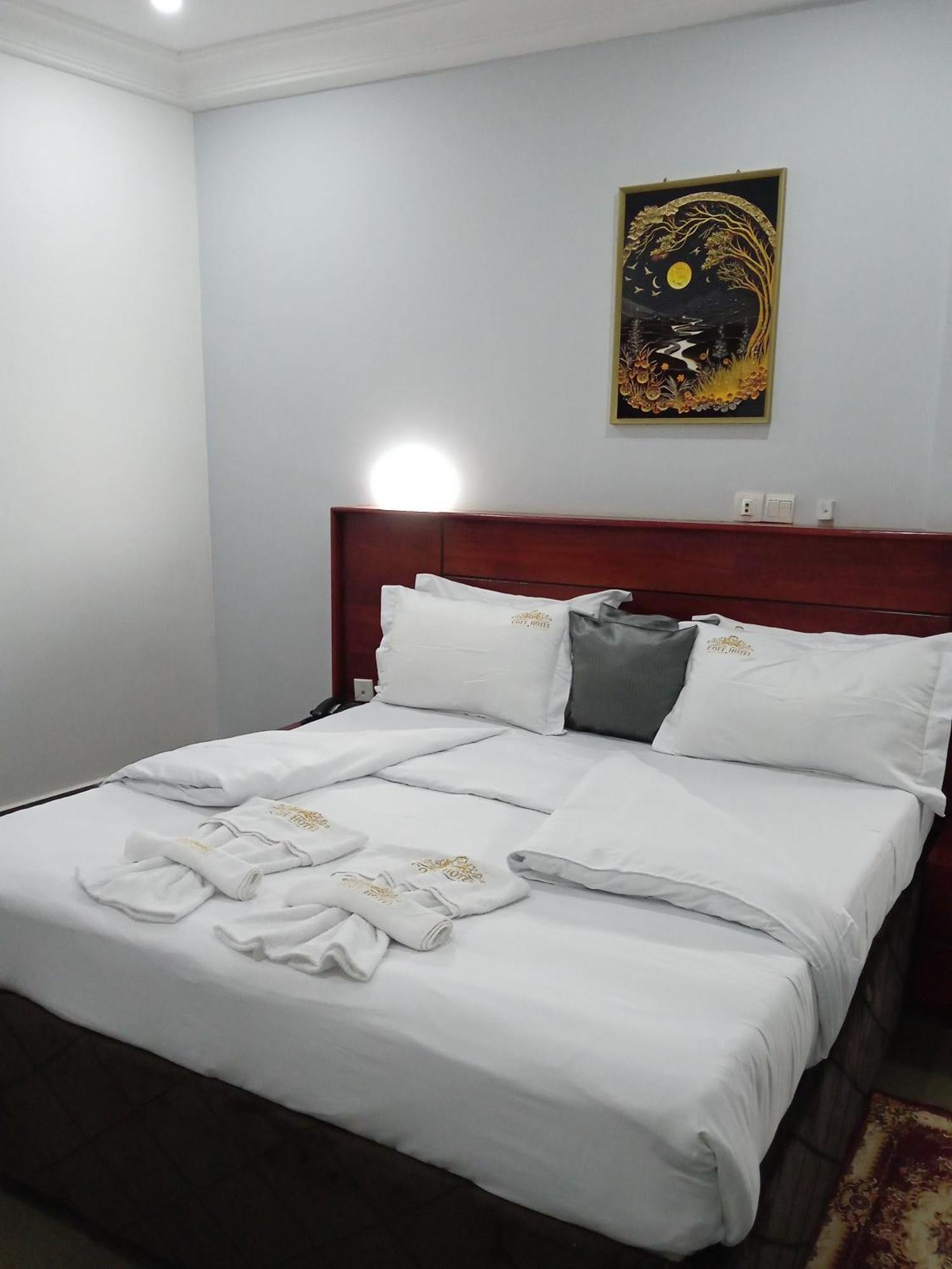 Cofe Hotel Yaoundé Exterior foto