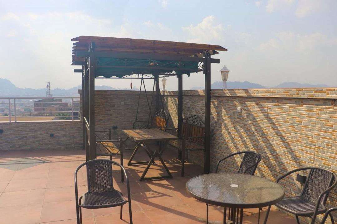 Cofe Hotel Yaoundé Exterior foto